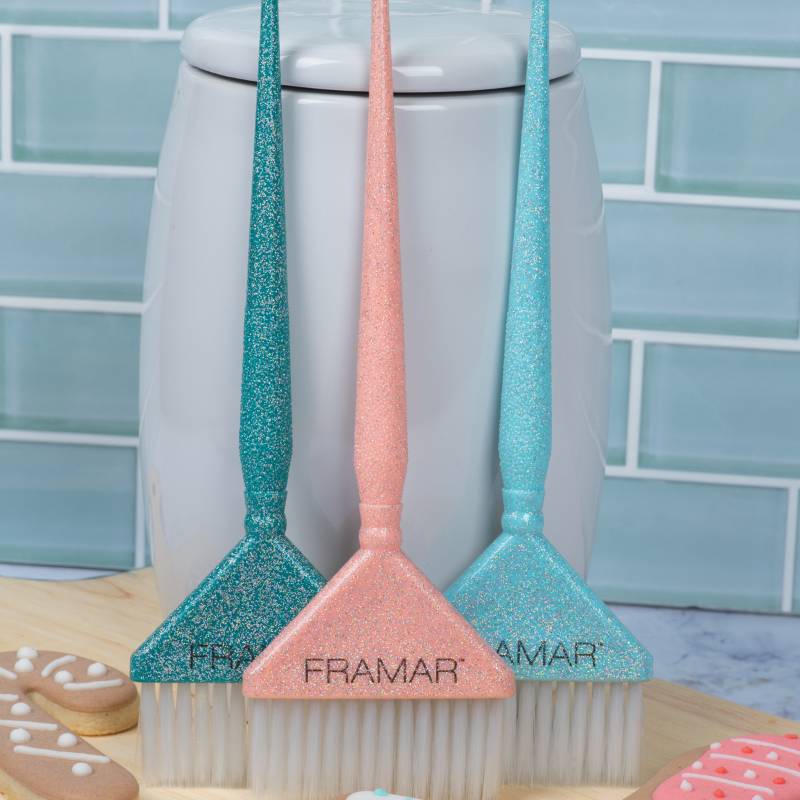 Framar Cookie Cutter festive brush set for stylists